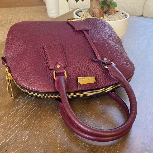 Burberry - Picture 9 of 15